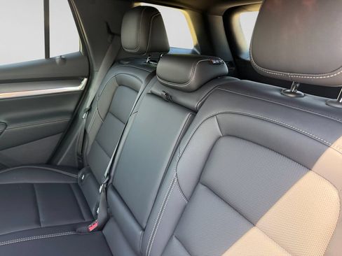 New 2027 GMC Terrain Elevation w/ Elevation Premium Package AWD/4WD image 34