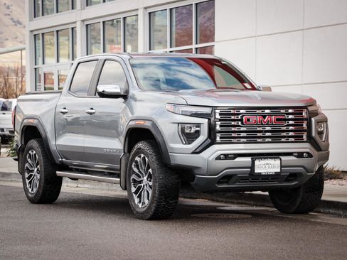 Used 2023 GMC Canyon Denali image 1
