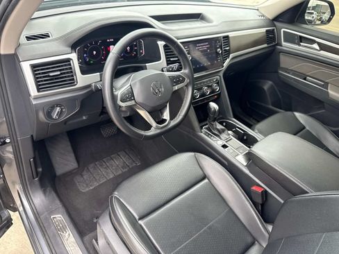 Used 2022 Volkswagen Atlas SE w/ Panoramic Sunroof Package FWD image 26