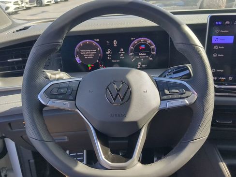 New 2026 Volkswagen Tiguan SE R-Line FWD image 30