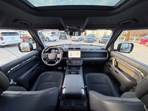 Used 2023 Land Rover Defender 110 V8 image 91