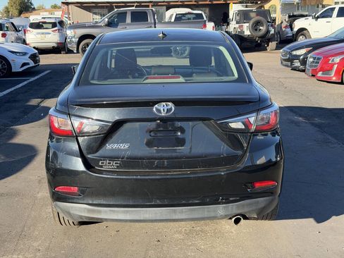 Used 2019 Toyota Yaris LE image 8