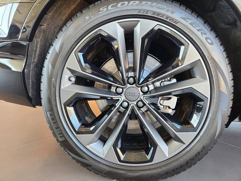 New 2026 Audi Q7 Premium Plus image 8