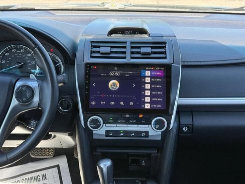 Used 2012 Toyota Camry SE w/ Leather Pkg FWD image 7