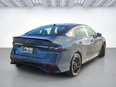 New 2026 Nissan Sentra SR w/ Floor Mat Package FWD image 4