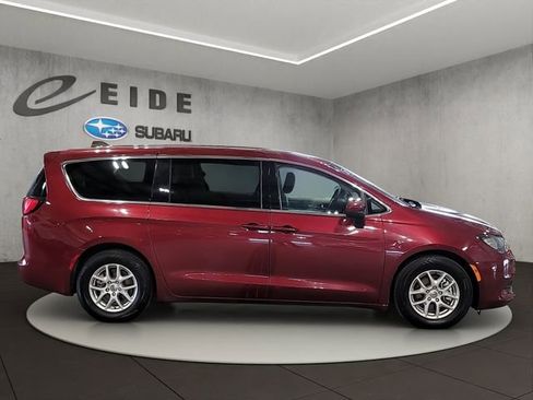 Used 2023 Chrysler Voyager LX FWD image 5