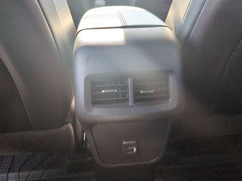 Used 2022 Chevrolet Equinox RS w/ LPO, Floor Liner Package FWD image 20