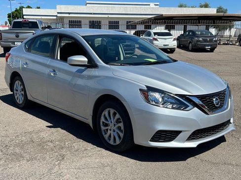 Used 2019 Nissan Sentra SV image 3