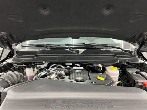 Used 2025 RAM 3500 Laramie AWD/4WD image 26