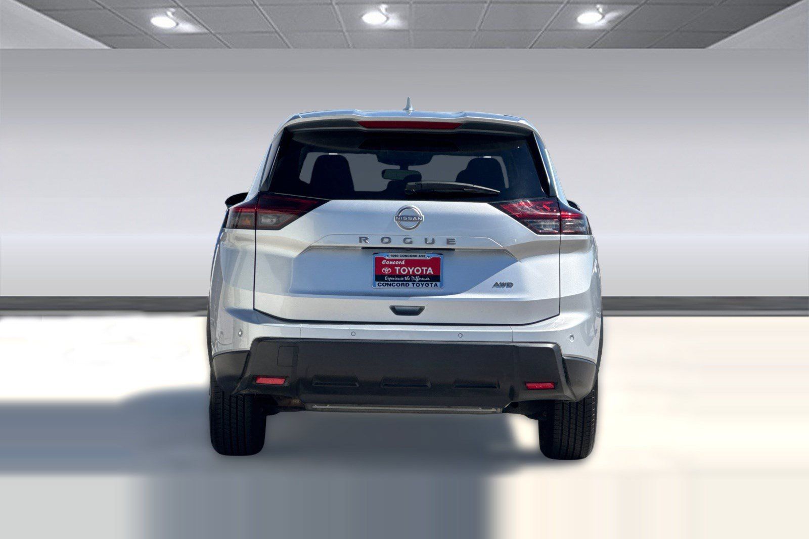 Used 2025 Nissan Rogue SV AWD/4WD image 10