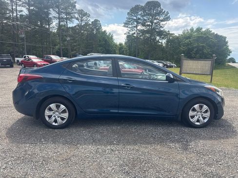Used 2016 Hyundai Elantra SE FWD image 10