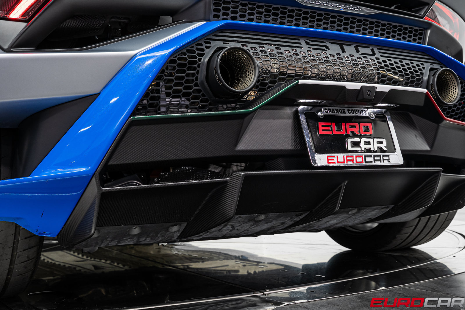 Used 2022 Lamborghini Huracan STO RWD image 28