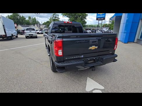 Used 2017 Chevrolet Silverado 1500 LTZ Z71 w/ LTZ Plus Package AWD/4WD image 7