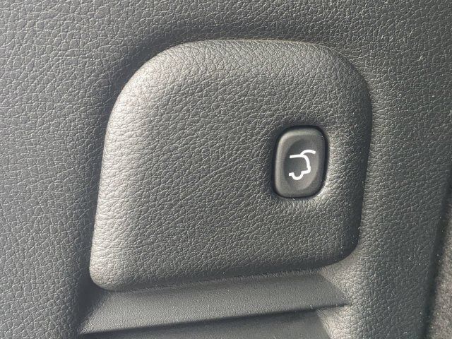 Used 2023 Dodge Durango R/T w/ Blacktop Package RWD image 15