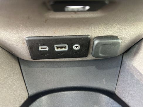 Used 2023 Chevrolet Malibu LS image 14