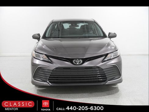 Certified 2022 Toyota Camry LE image 2