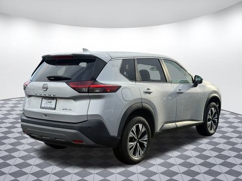 Used 2022 Nissan Rogue SV image 7