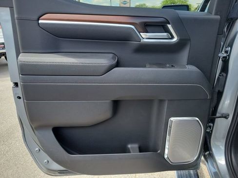 Used 2025 GMC Sierra 1500 Denali AWD/4WD image 16