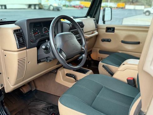 Used 2002 Jeep Wrangler Sahara AWD/4WD image 21