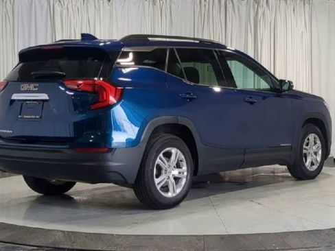 Used 2020 GMC Terrain SLE w/ Driver Convenience Package FWD image 10
