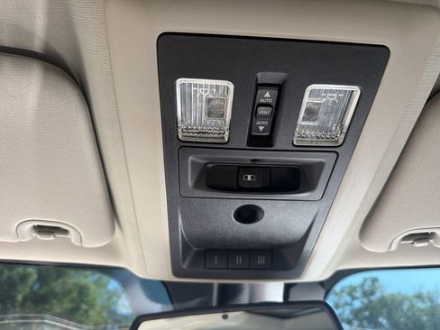 Used 2016 RAM 1500 Laramie w/ Convenience Group image 26