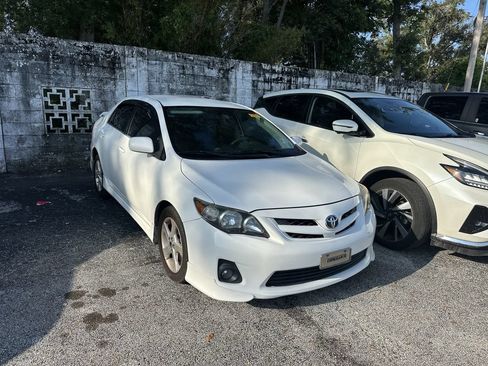 Used 2013 Toyota Corolla FWD image 4