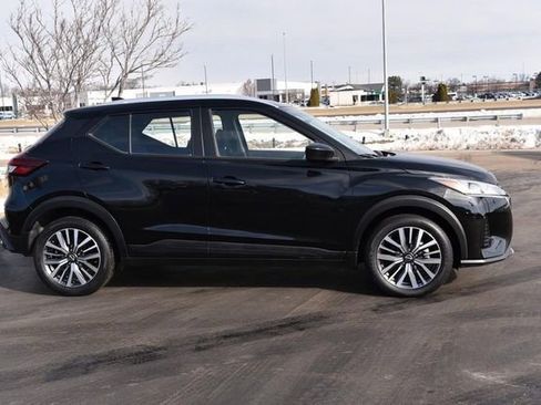 Used 2024 Nissan Kicks SV image 5