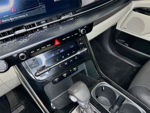 Used 2024 Kia Carnival SX Prestige FWD image 15