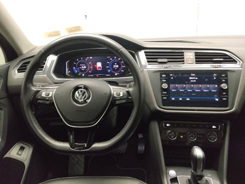 Used 2019 Volkswagen Tiguan SEL FWD image 22