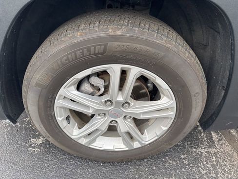 Used 2023 GMC Terrain SLE w/ Driver Convenience Package image 43