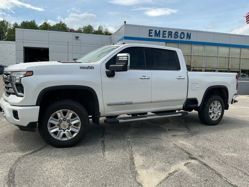 Used 2024 Chevrolet Silverado 3500 High Country w/ LPO, Dark Essentials Package AWD/4WD image 5