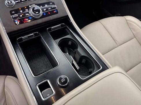 Used 2020 Lincoln Aviator Reserve w/ Equipment Group 201A image 24