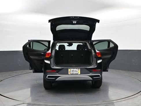 Certified 2023 Buick Encore GX Preferred w/ Cold Weather Comfort Package AWD/4WD image 32