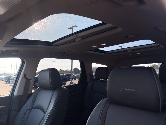 Used 2019 Buick Enclave Avenir w/ Avenir Technology Package AWD/4WD image 26
