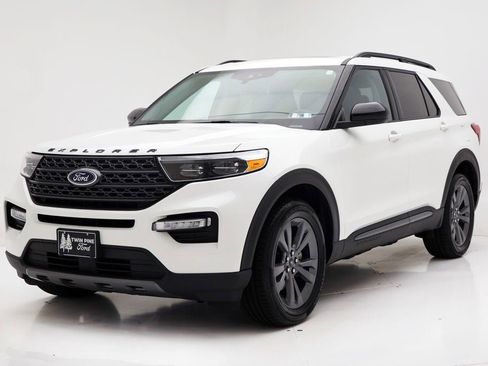 Used 2023 Ford Explorer XLT w/ Equipment Group 202A image 2