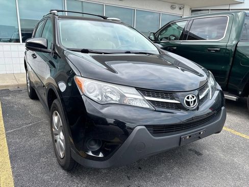 Used 2013 Toyota RAV4 LE FWD image 3