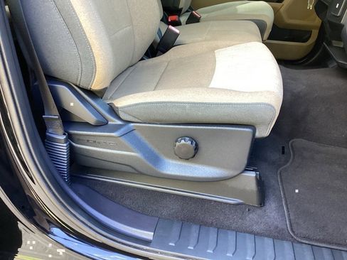 Used 2023 Ford F150 XLT image 27