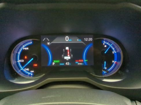 Used 2025 Toyota RAV4 LE image 14