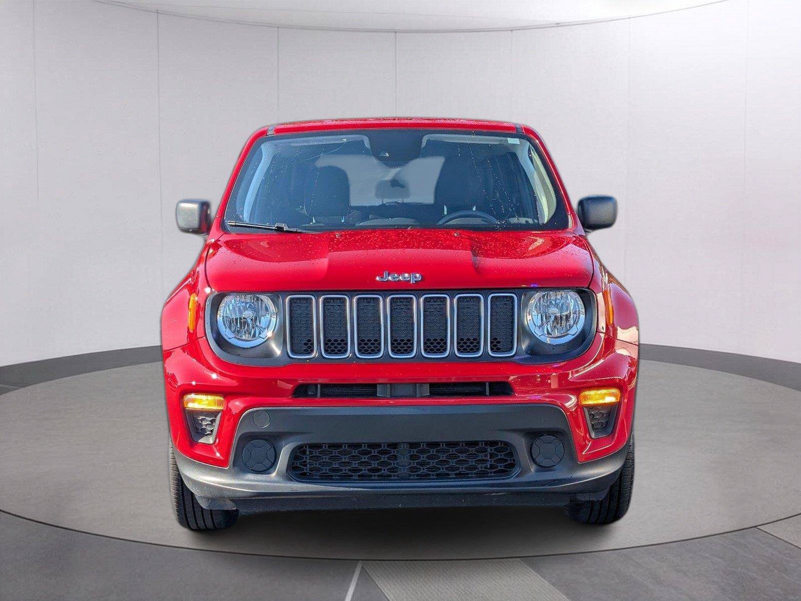 Used 2023 Jeep Renegade Latitude AWD/4WD image 10
