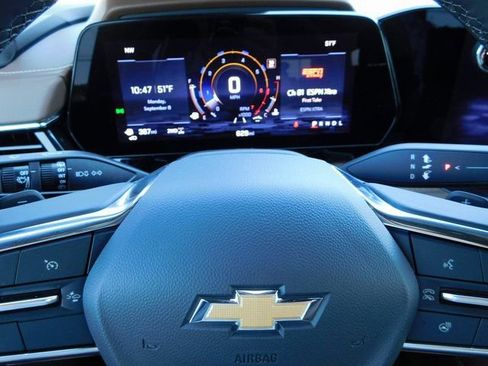 New 2025 Chevrolet Suburban High Country image 43