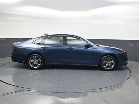 Used 2023 Honda Accord EX image 3