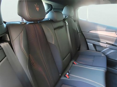 New 2025 Maserati Grecale Folgore image 18