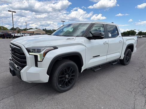 New 2026 Toyota Tundra Limited AWD/4WD image 4