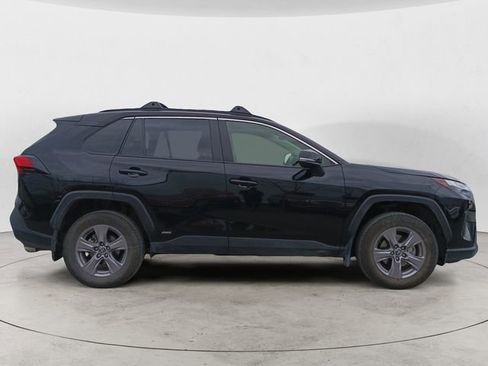 Used 2025 Toyota RAV4 LE AWD/4WD image 6