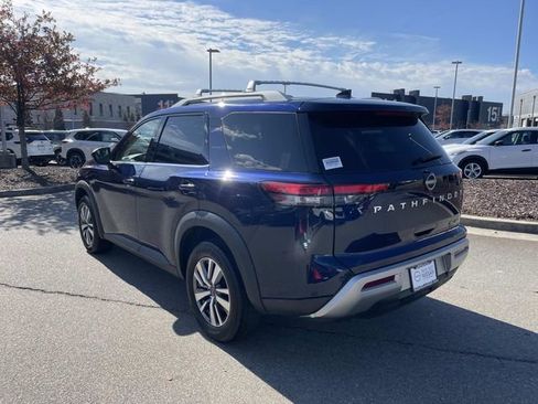 Certified 2023 Nissan Pathfinder SL image 6
