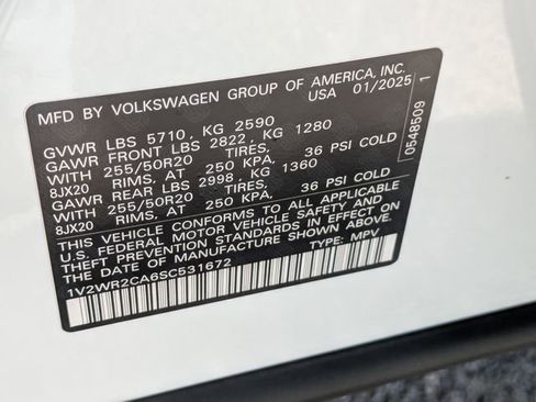Used 2025 Volkswagen Atlas SE image 35
