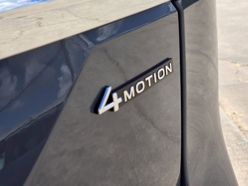 New 2026 Volkswagen Atlas SE image 9