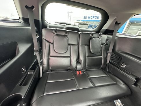 Used 2020 Ford Explorer XLT w/ Equipment Group 202A AWD/4WD image 35