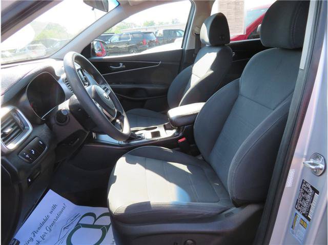 Used 2019 Kia Sorento FWD V6 image 3