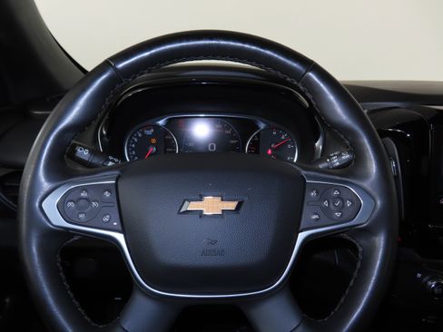 Used 2023 Chevrolet Traverse Premier AWD/4WD image 31